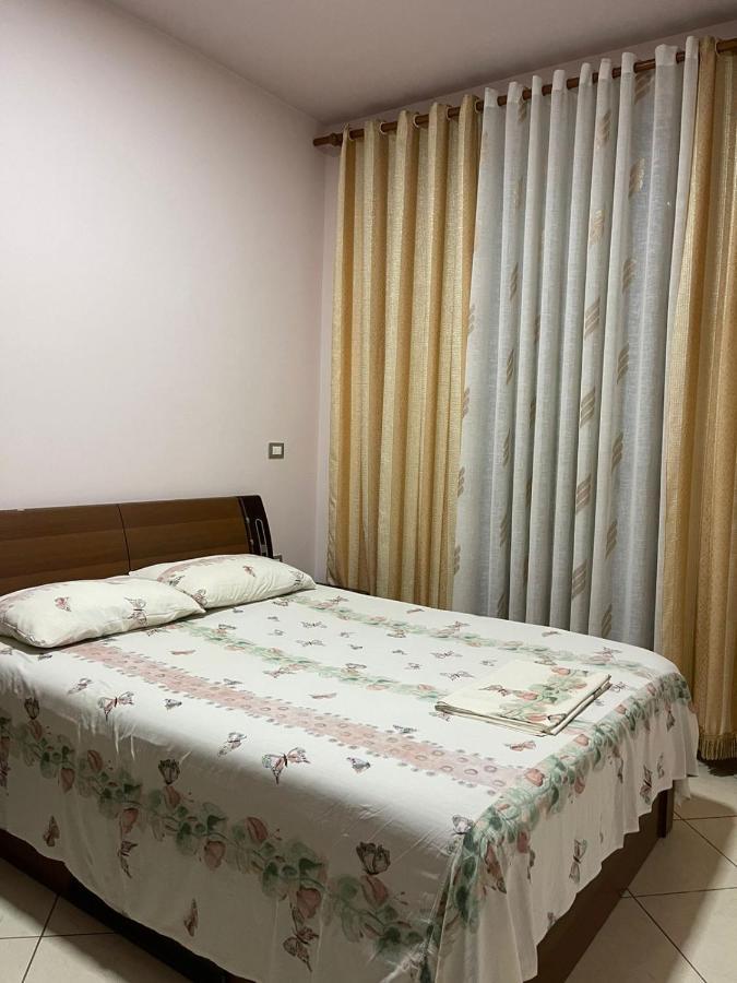 Vila Vadeha โปกราเดซ ภายนอก รูปภาพ