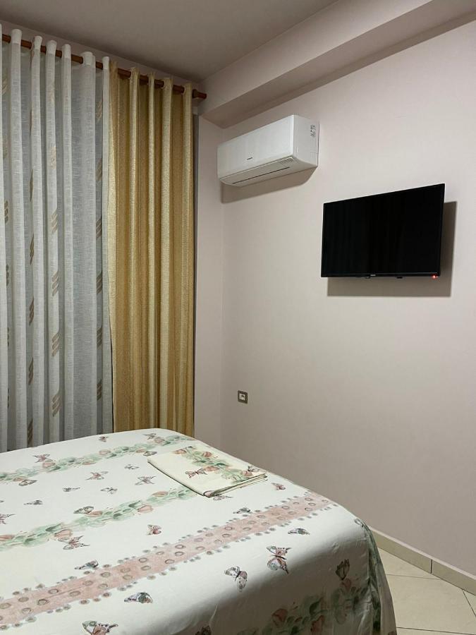 Vila Vadeha โปกราเดซ ภายนอก รูปภาพ