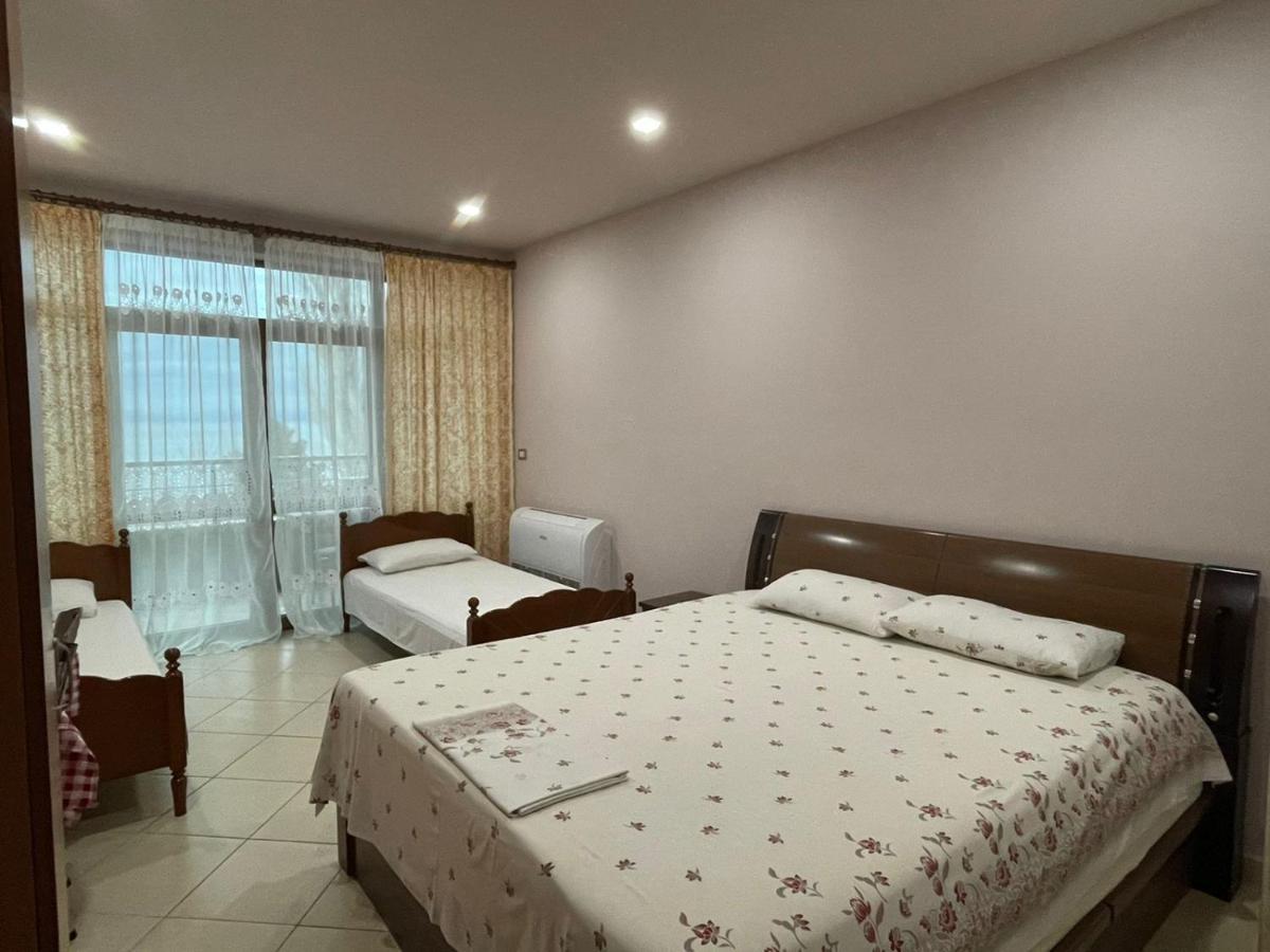 Vila Vadeha โปกราเดซ ภายนอก รูปภาพ