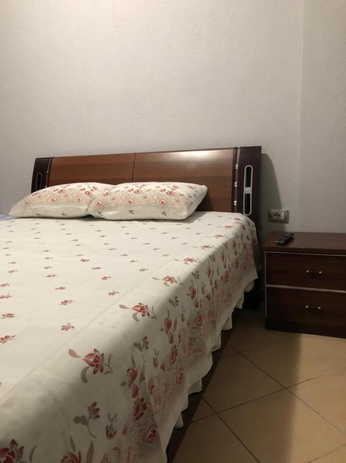 Vila Vadeha โปกราเดซ ภายนอก รูปภาพ