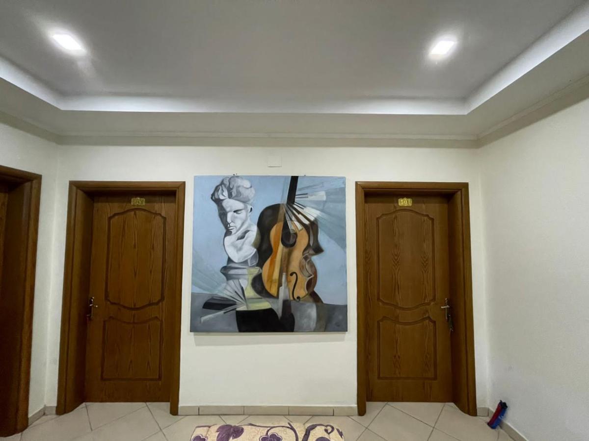 Vila Vadeha โปกราเดซ ภายนอก รูปภาพ